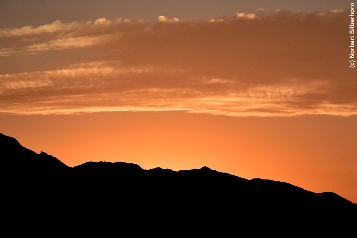 Abendrot, Death-Valley (Kalifornien), USA, am 28.08.2018 um 19:11:13 
, © Norbert Silberhorn