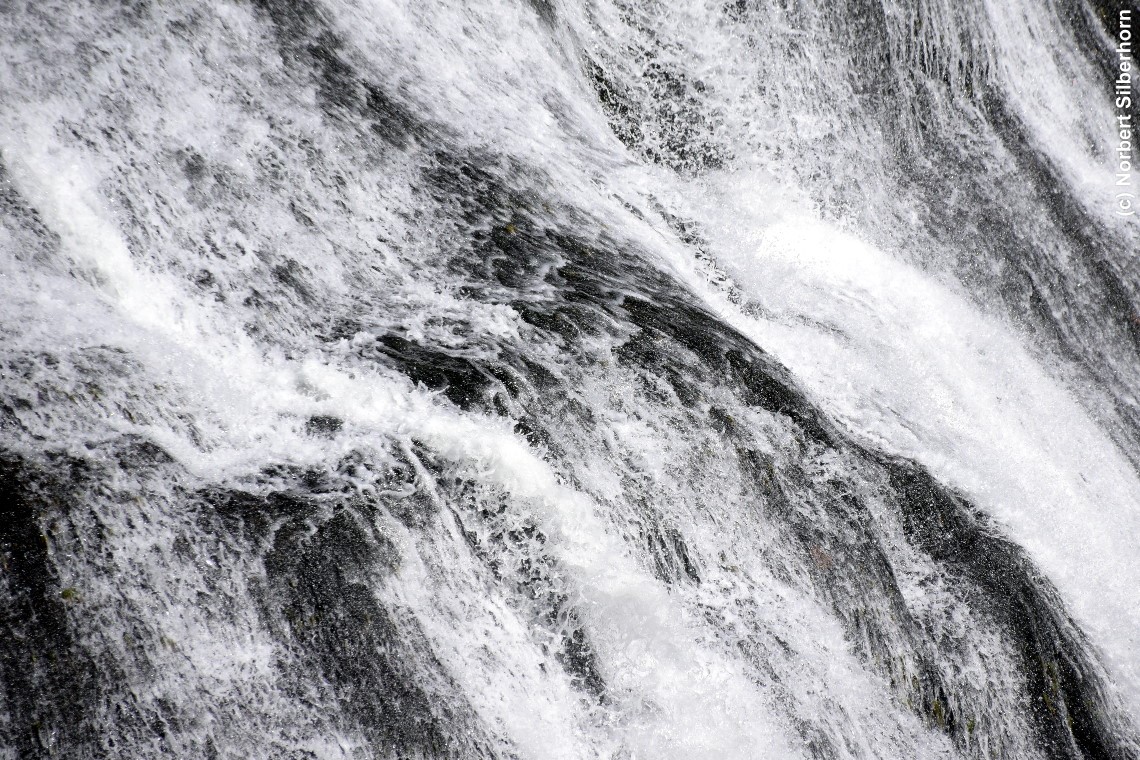 Gibbon Falls, Yellowstone National Park (Wyoming), USA, am 16.09.2018 um 12:44:35 
, &copy; Norbert Silberhorn
