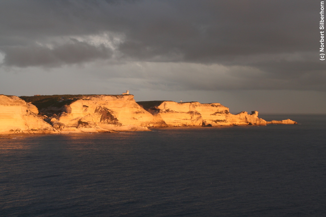 Klippen bei Bonifacio, Korsika, am 19.09.2008 um 19:01:46 
, &copy; Norbert Silberhorn