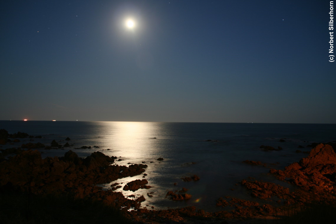Mond über dem Meer, Batz-sur-Mer - Frankreich, am 10.07.2011 um 22:21:57
, © Norbert Silberhorn