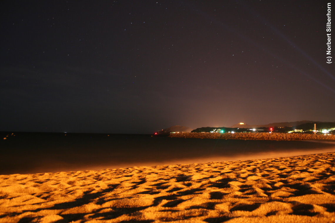 Strand bei Nacht, Argel�s-sur-Mer (Port), am 10.08.2016 um 22:48:37 
, © Norbert Silberhorn