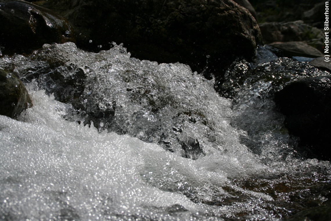 Wasserfluss, La vall�e du Fangu - Korsika, am 10.09.2009 um 13:52:21 
, © Norbert Silberhorn
