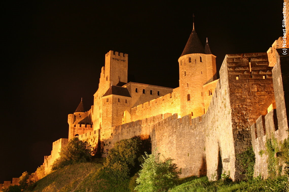 Burg Carcassonne bei Nacht, Carcassonne, am 12.08.2014 um 22:02:33, &copy; Norbert Silberhorn